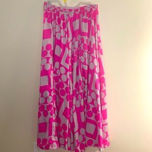 Long and Flowing Geometric Skirt